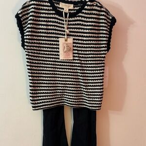 Jessica Simpson Black and White Knit Top